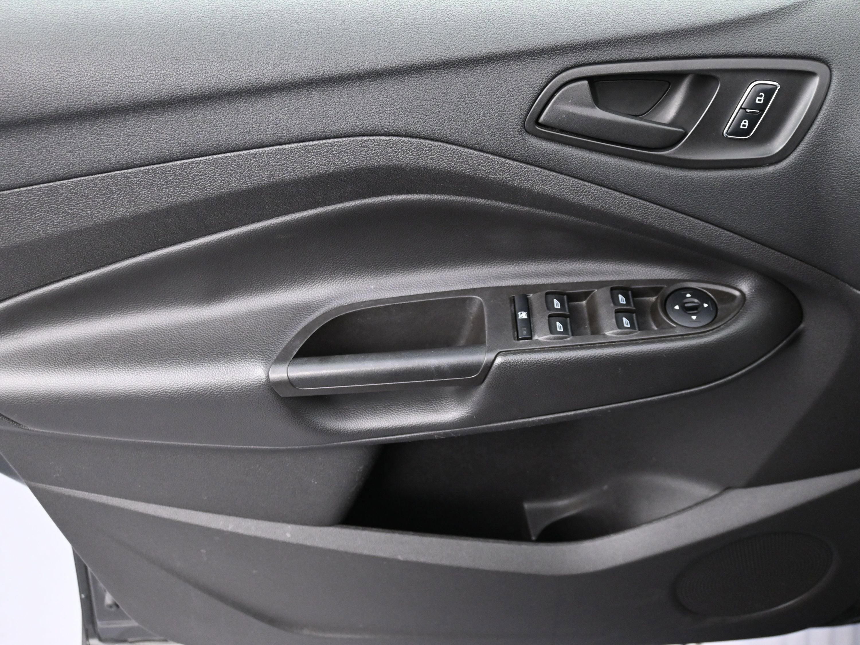 2016 Ford Escape S