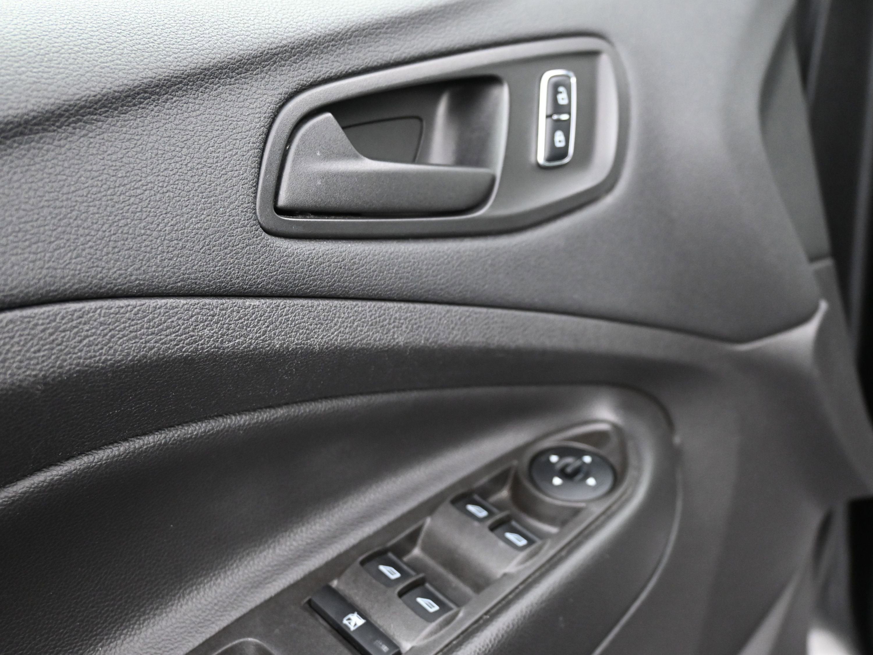 2016 Ford Escape S