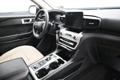 2021 Ford Explorer Base