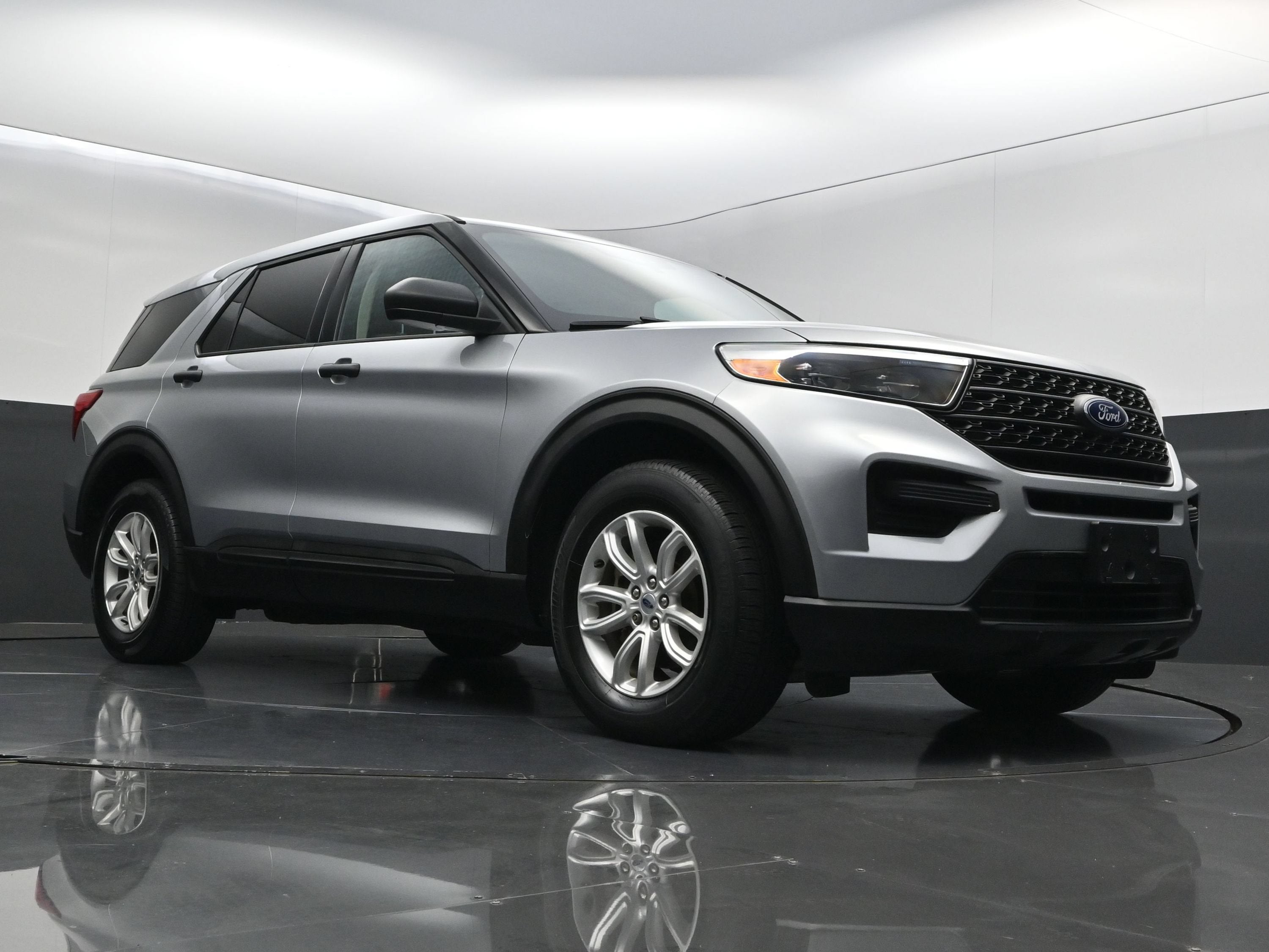 2021 Ford Explorer Base