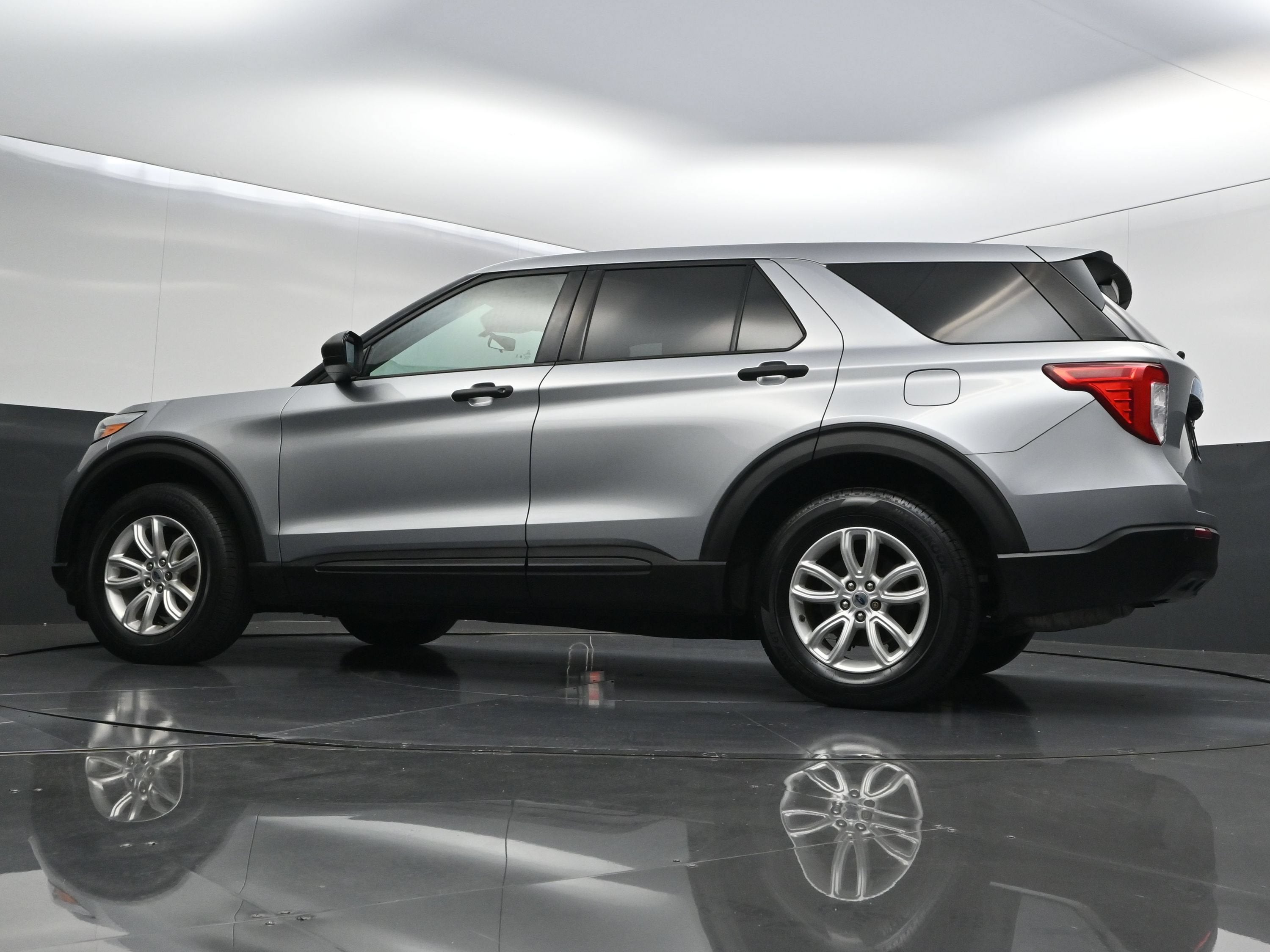 2021 Ford Explorer Base