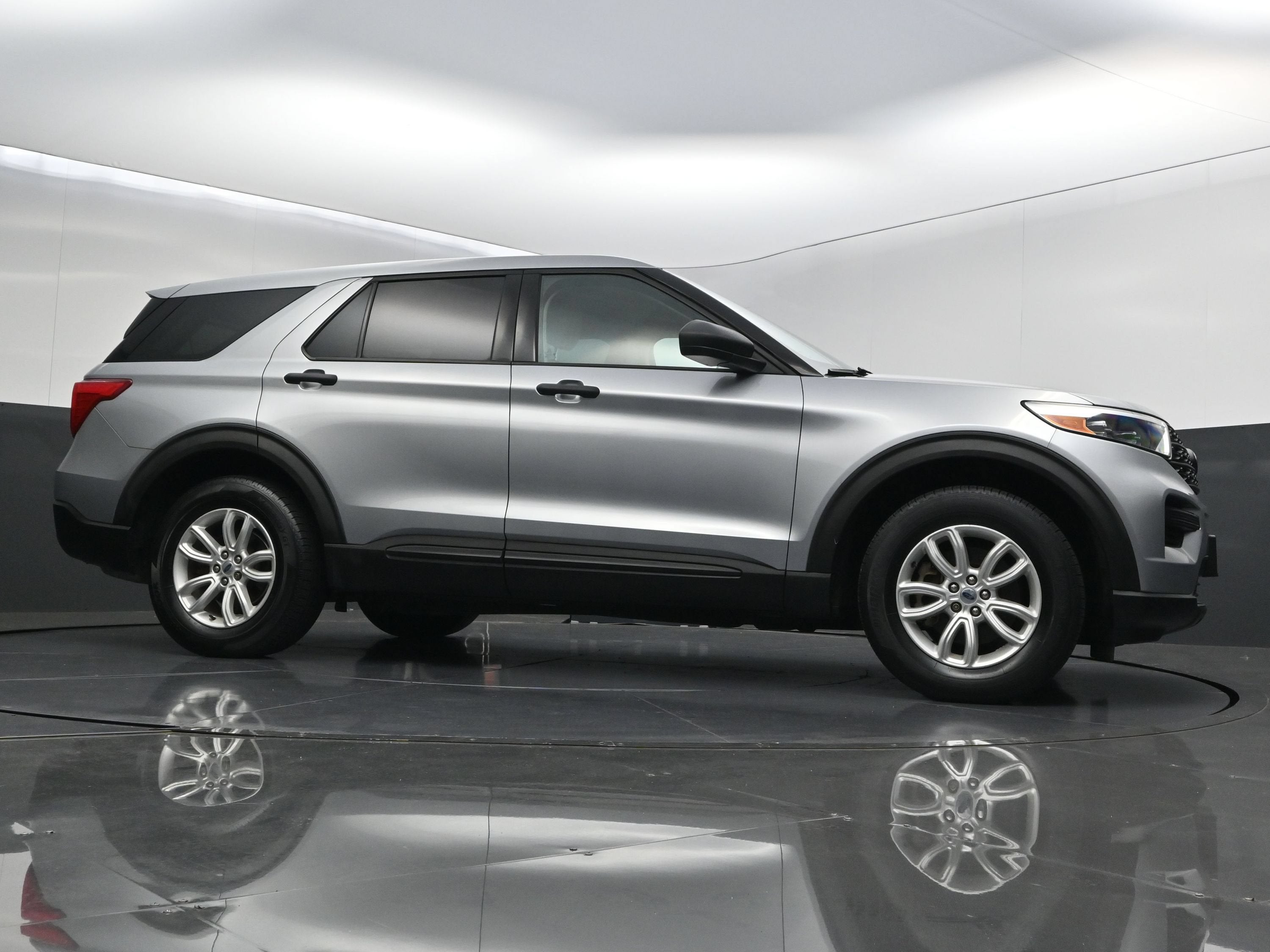2021 Ford Explorer Base
