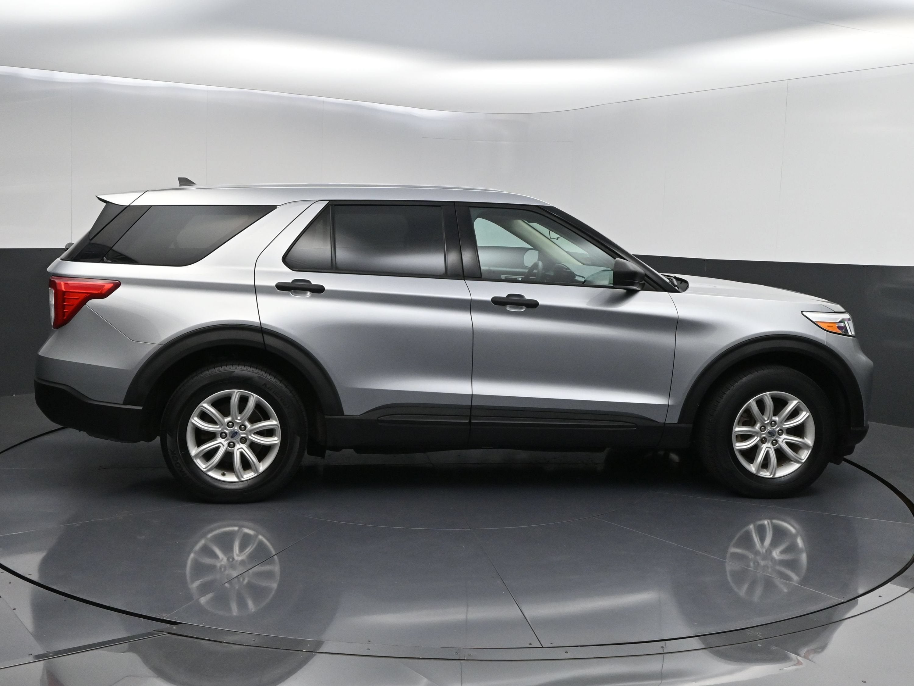2021 Ford Explorer Base