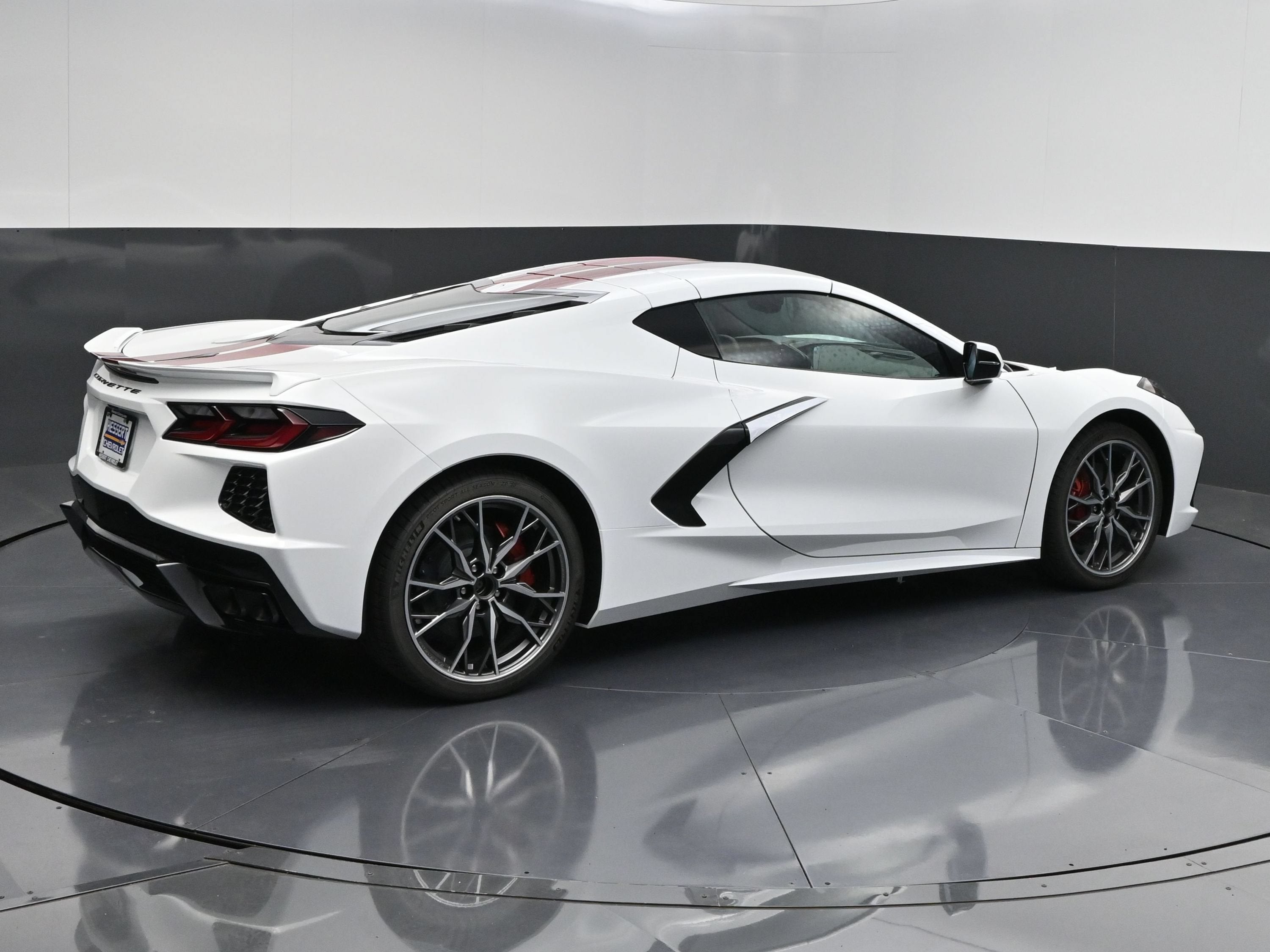 2027 Chevrolet Corvette 1LT - Photo 7