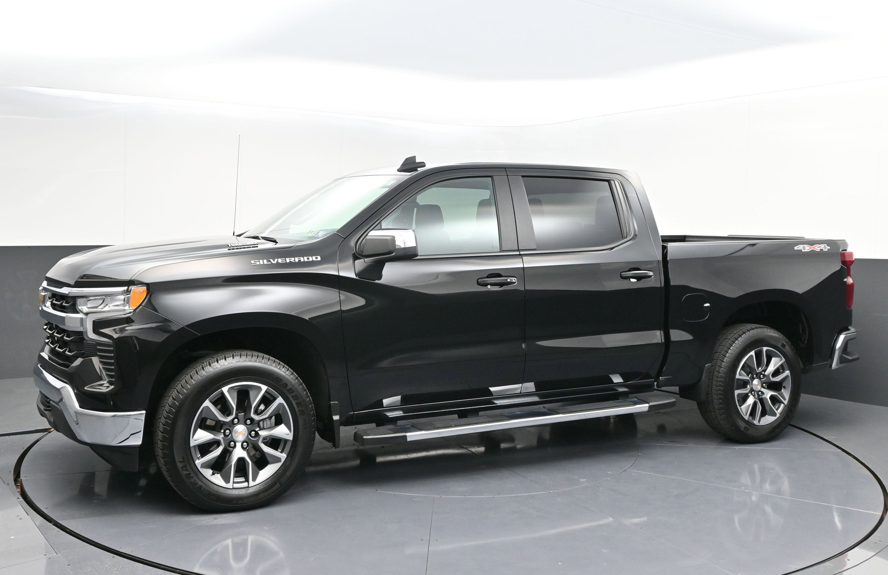 2025 Chevrolet Silverado 1500 LT (2FL)