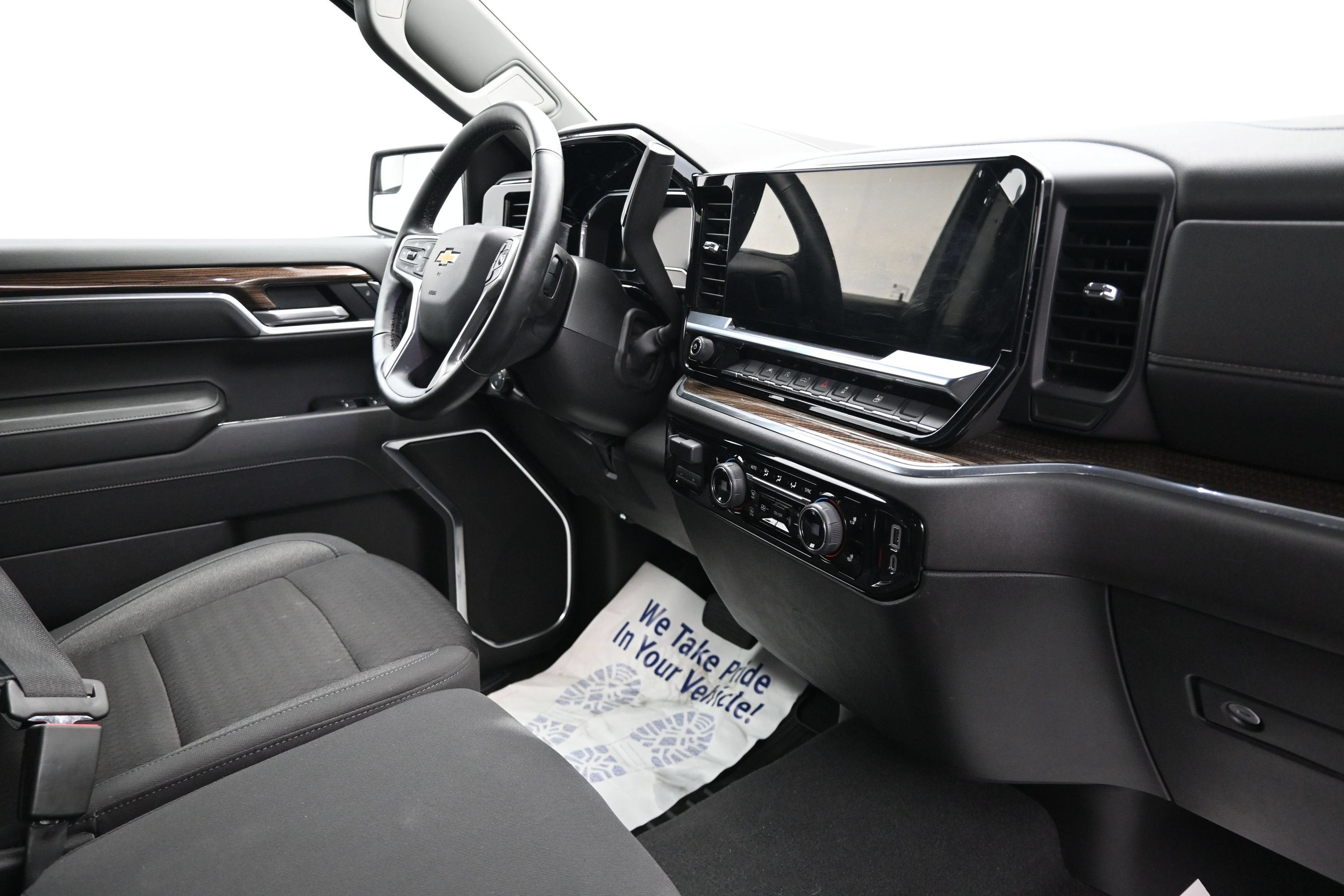 2025 Chevrolet Silverado 1500 LT (2FL)