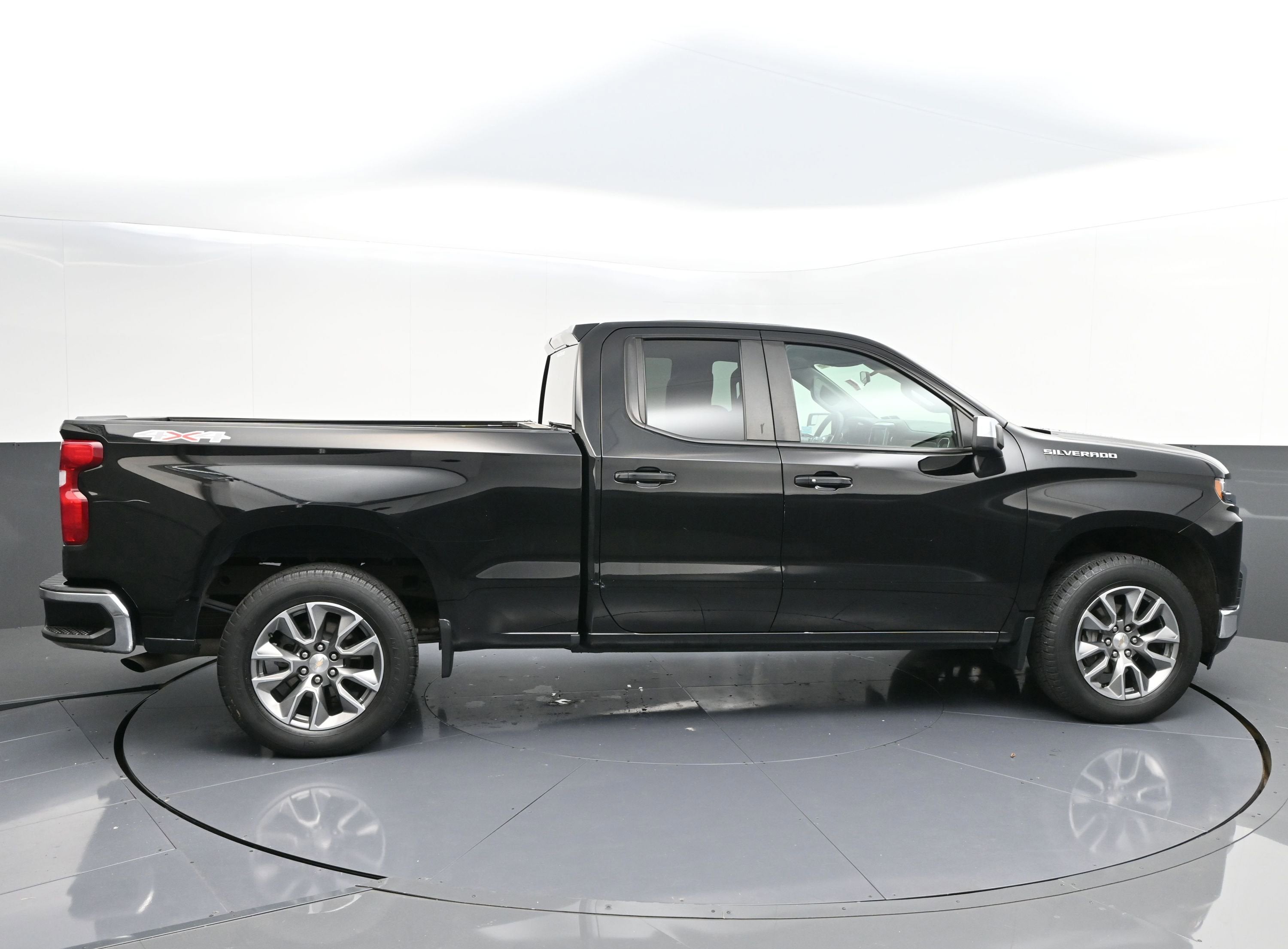 2022 Chevrolet Silverado 1500 LTD LT (2FL)