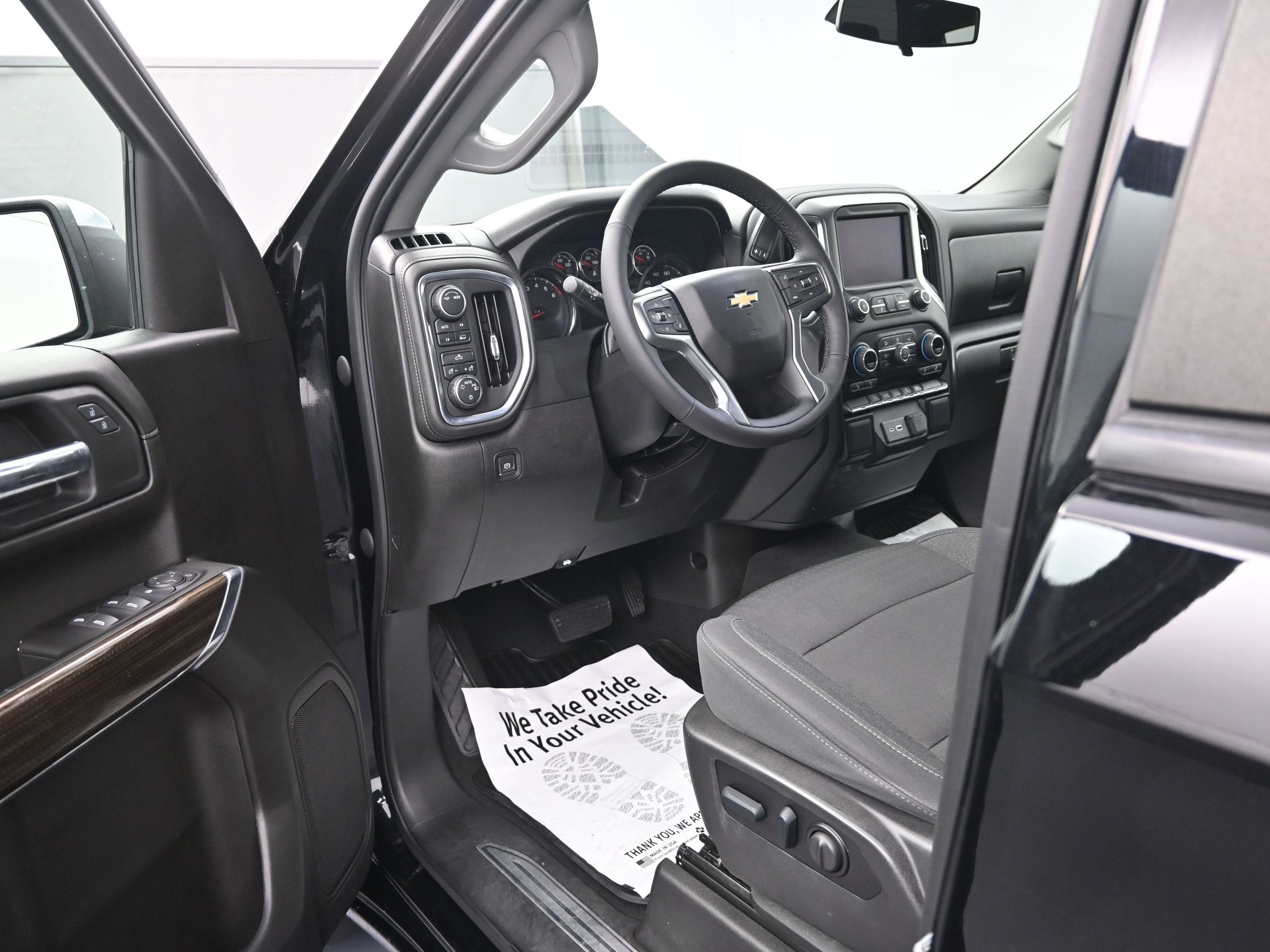 2022 Chevrolet Silverado 1500 LTD LT (2FL)