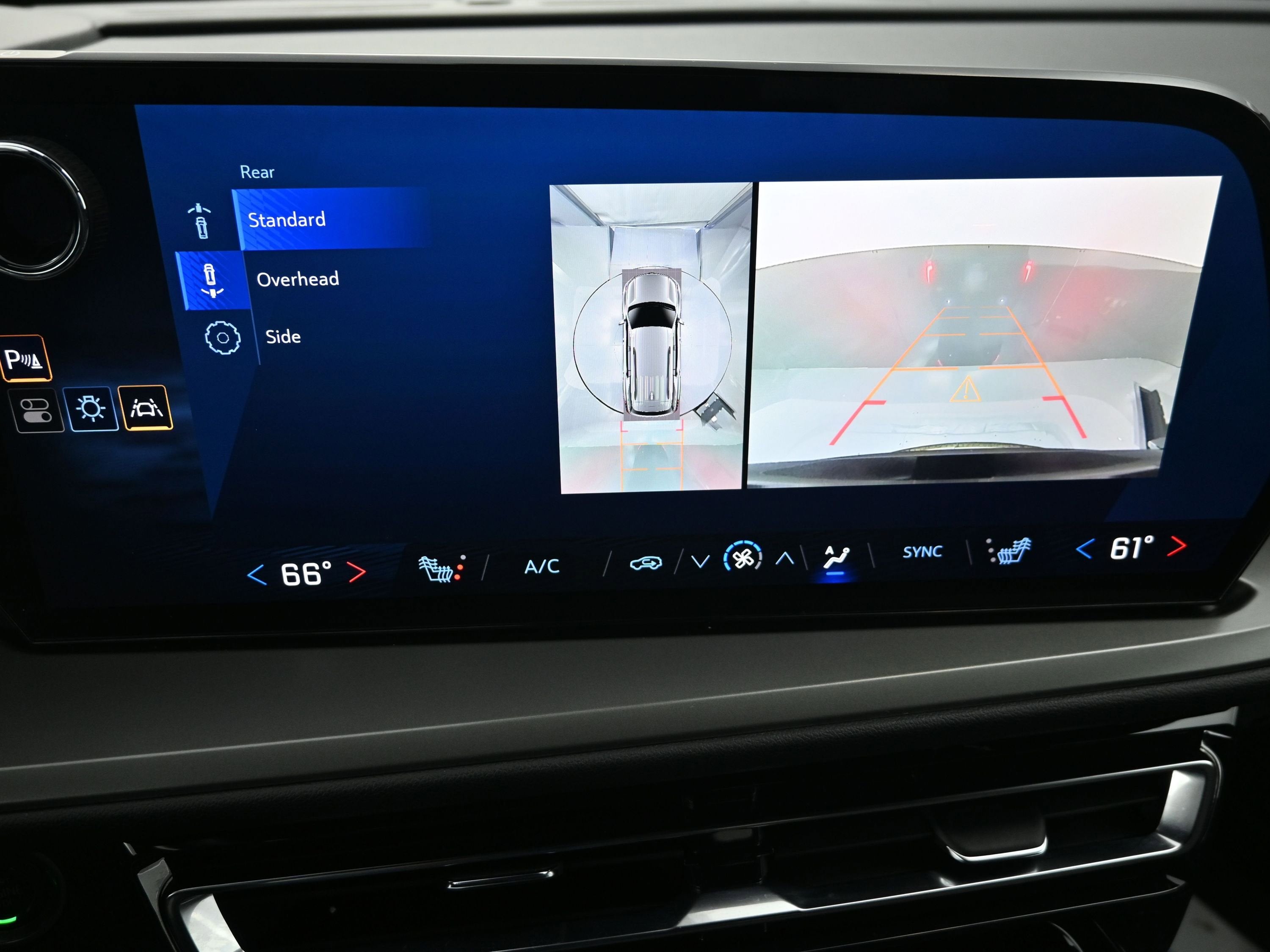 2024 Chevrolet Traverse LS