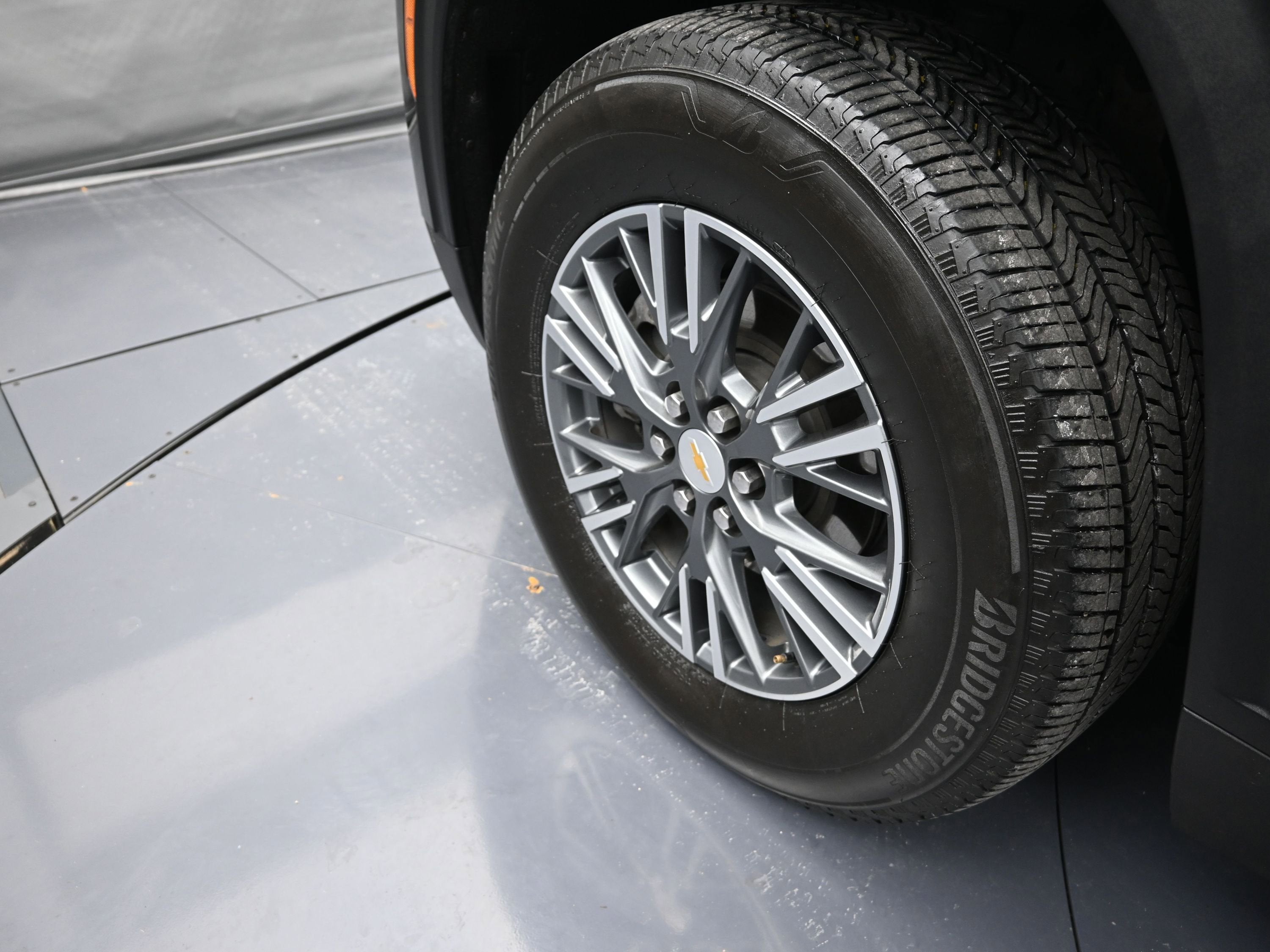 2024 Chevrolet Traverse LS