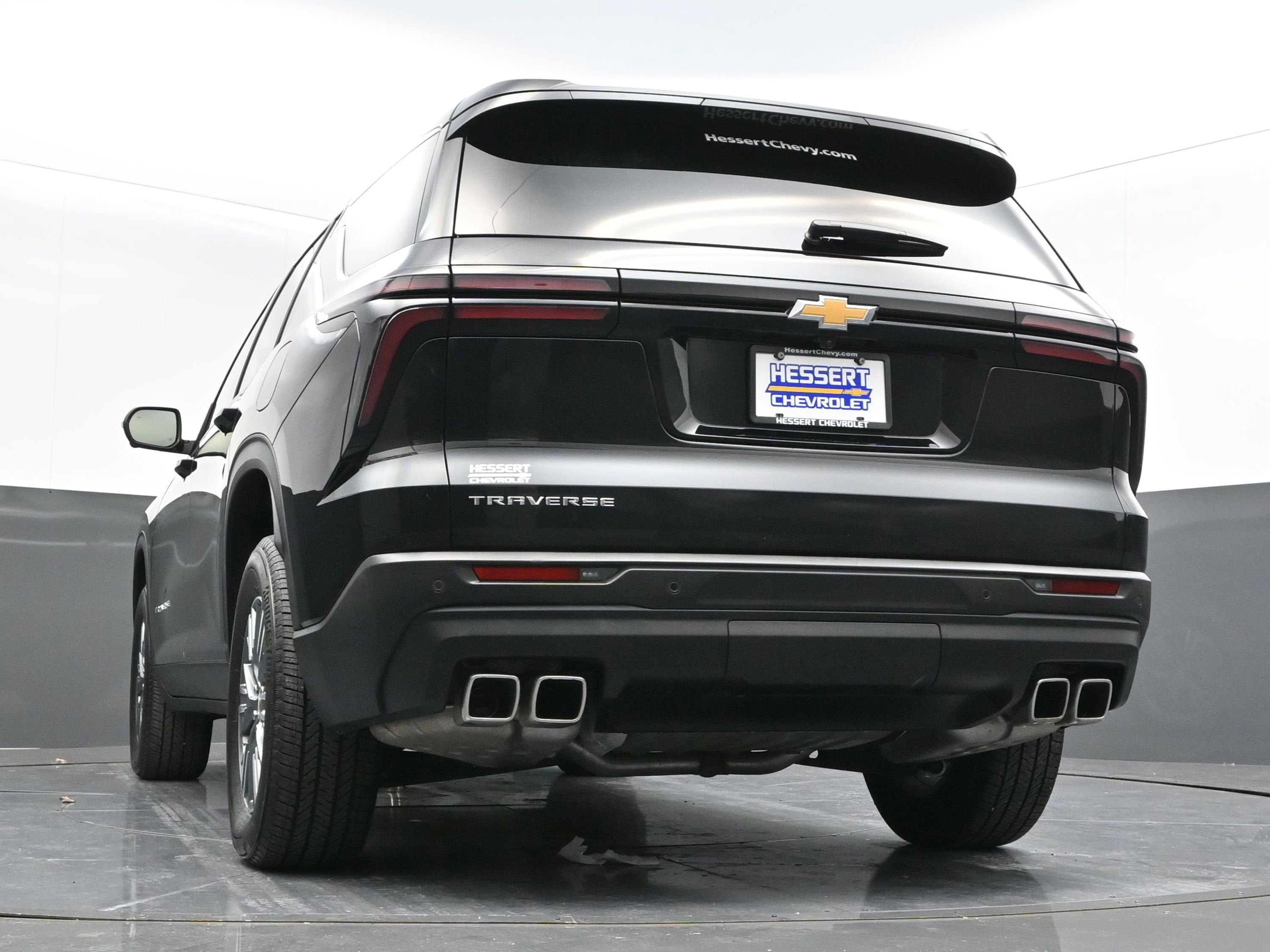 2024 Chevrolet Traverse LS