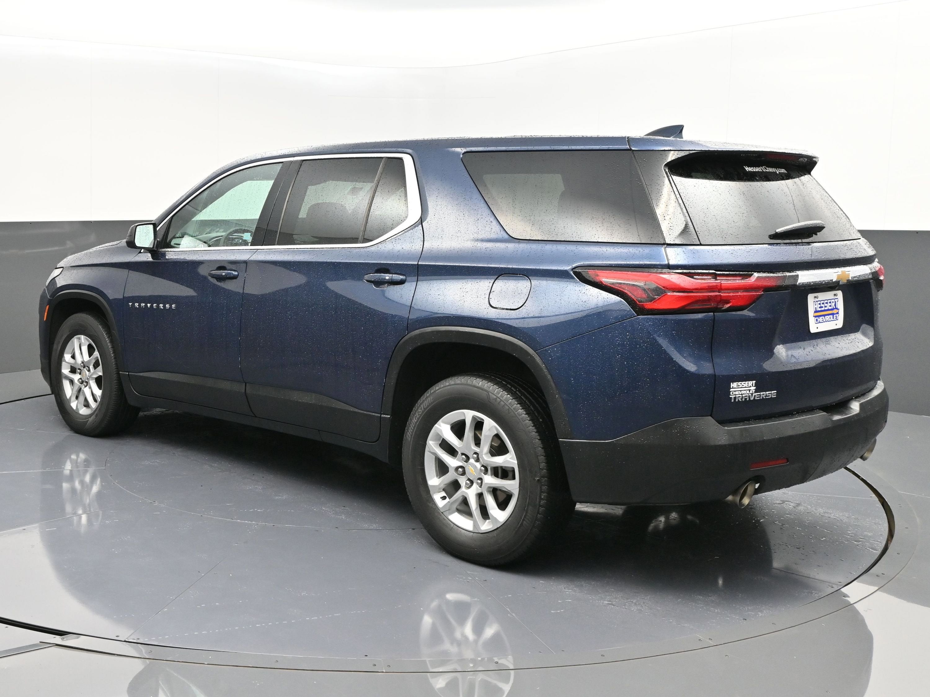2023 Chevrolet Traverse LS