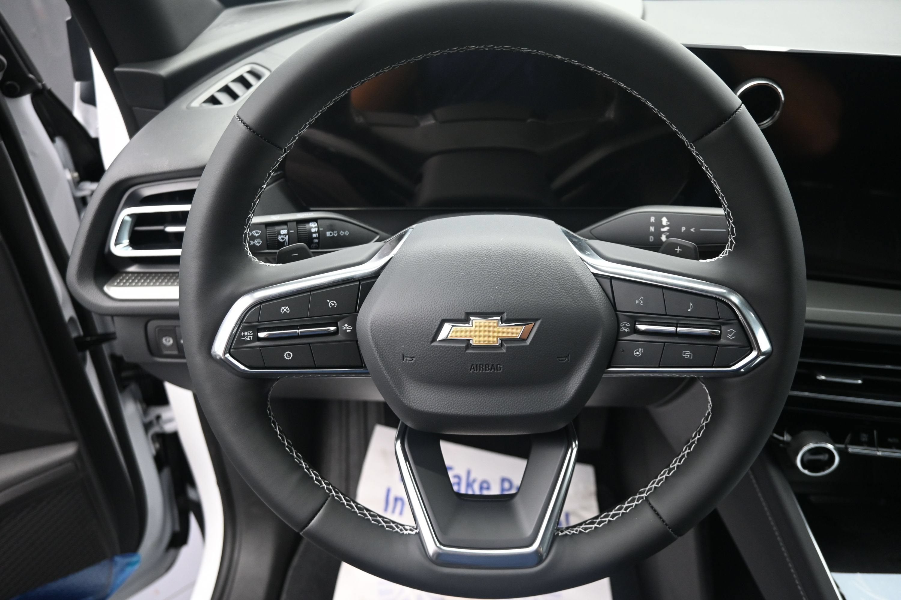 2027 Chevrolet Traverse LT - Photo 11