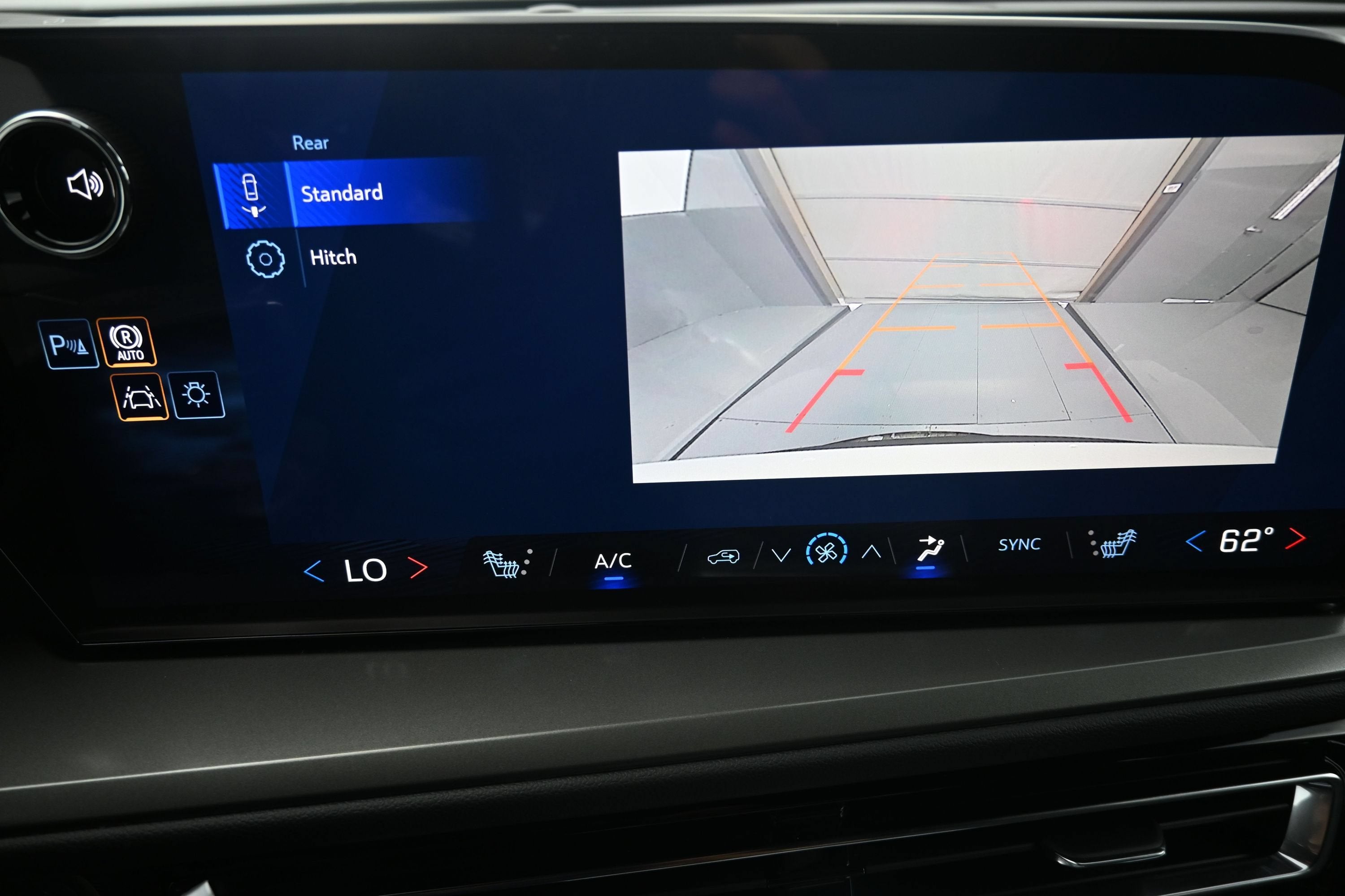 2027 Chevrolet Traverse LT - Photo 17