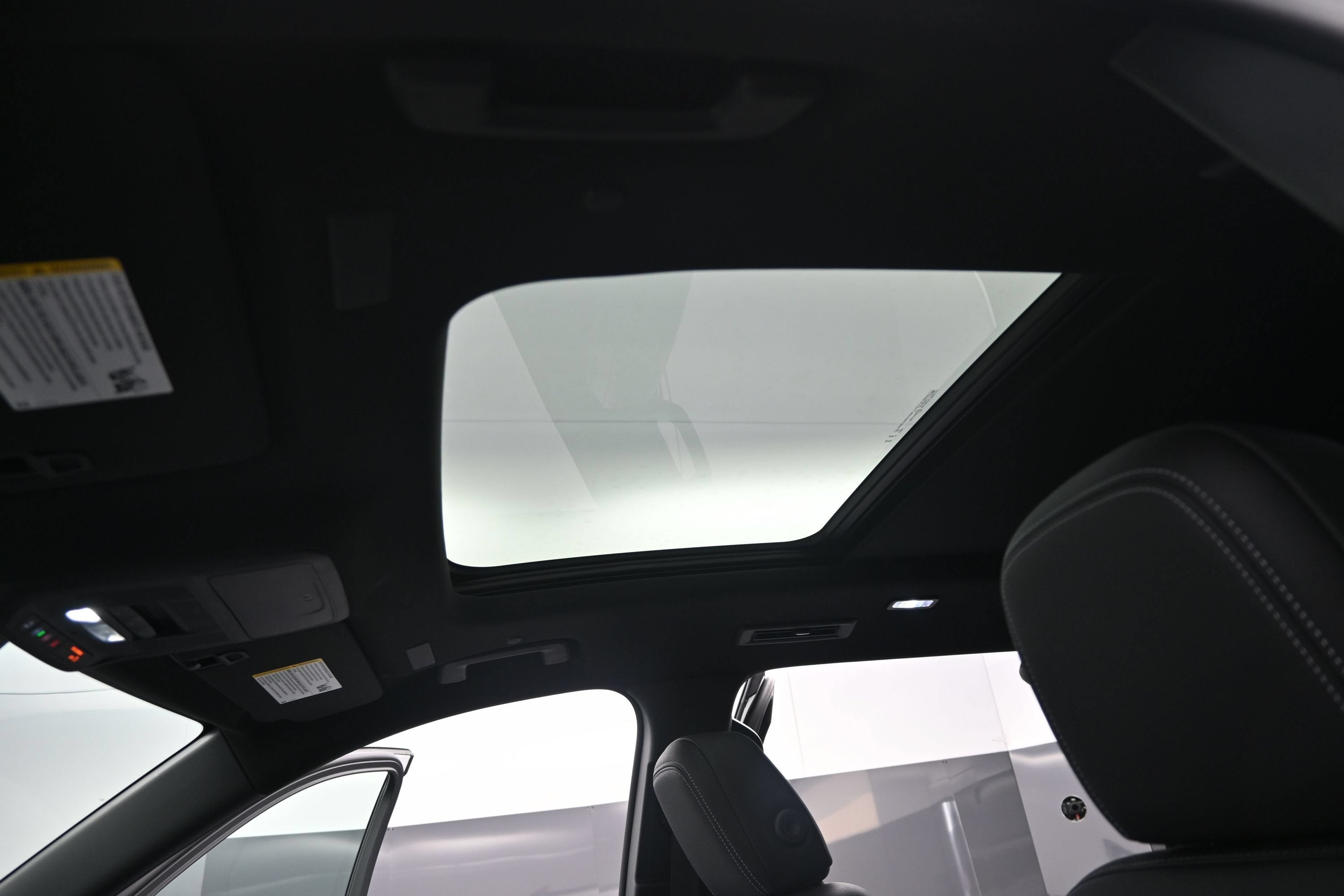 2027 Chevrolet Traverse LT - Photo 35