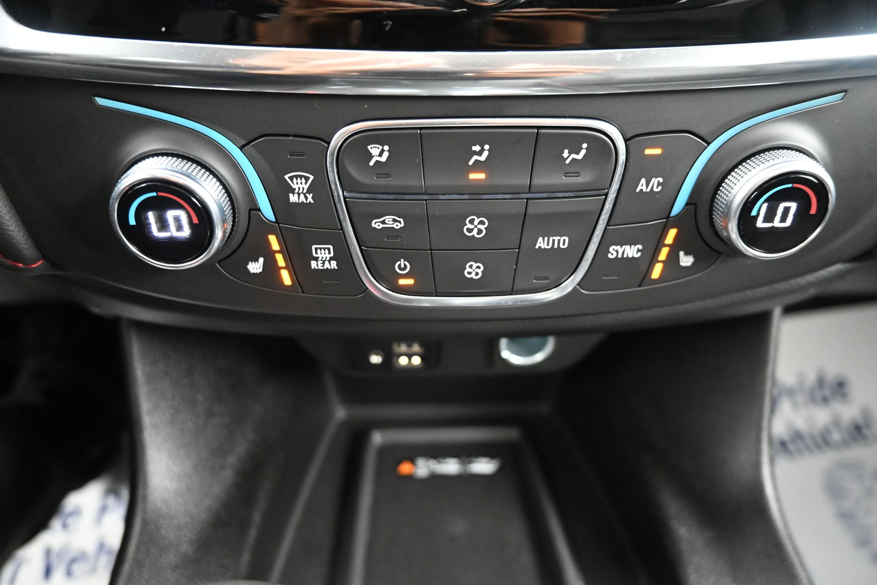 2023 Chevrolet Traverse RS - Photo 17