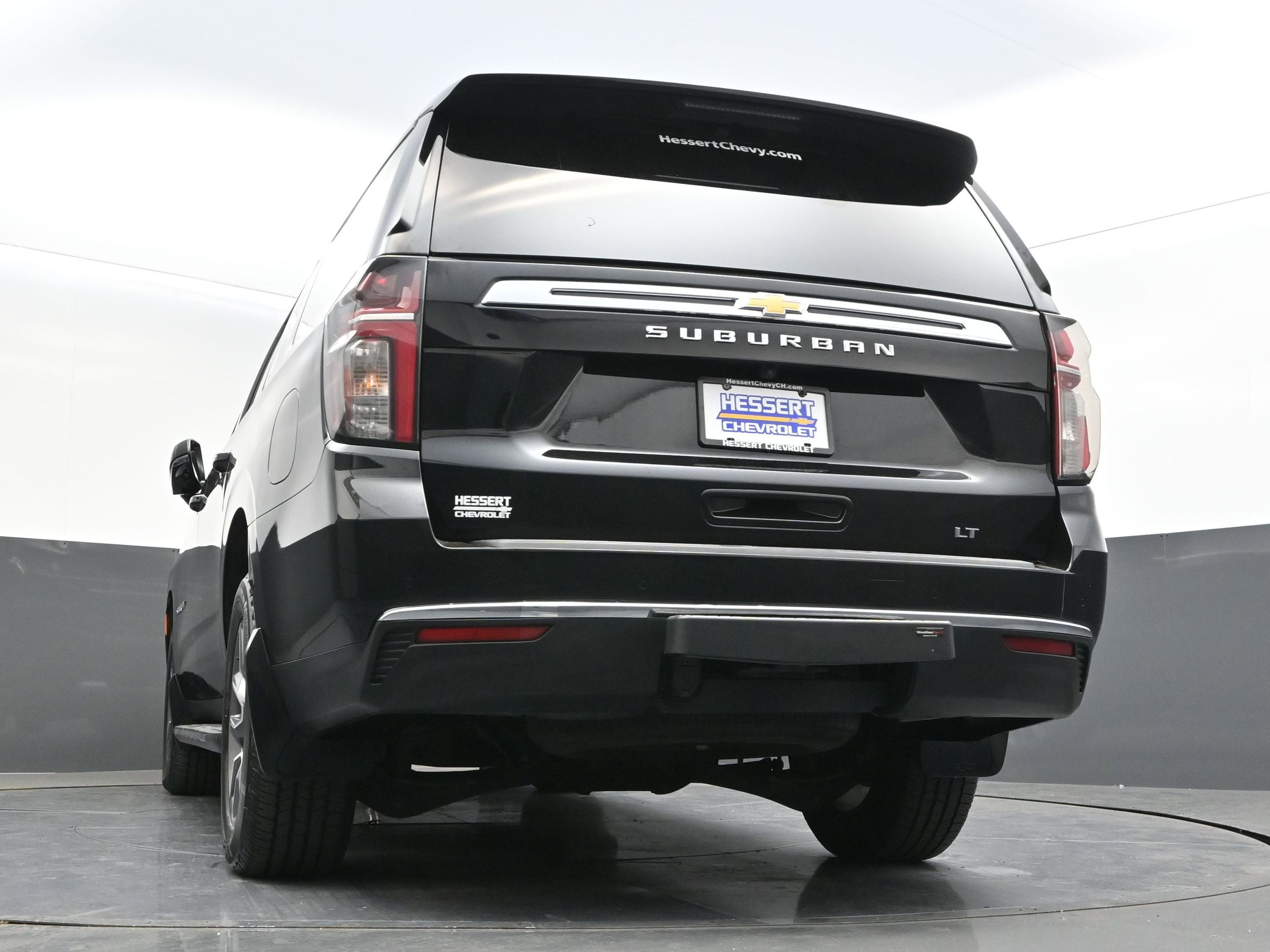 2023 Chevrolet Suburban LT