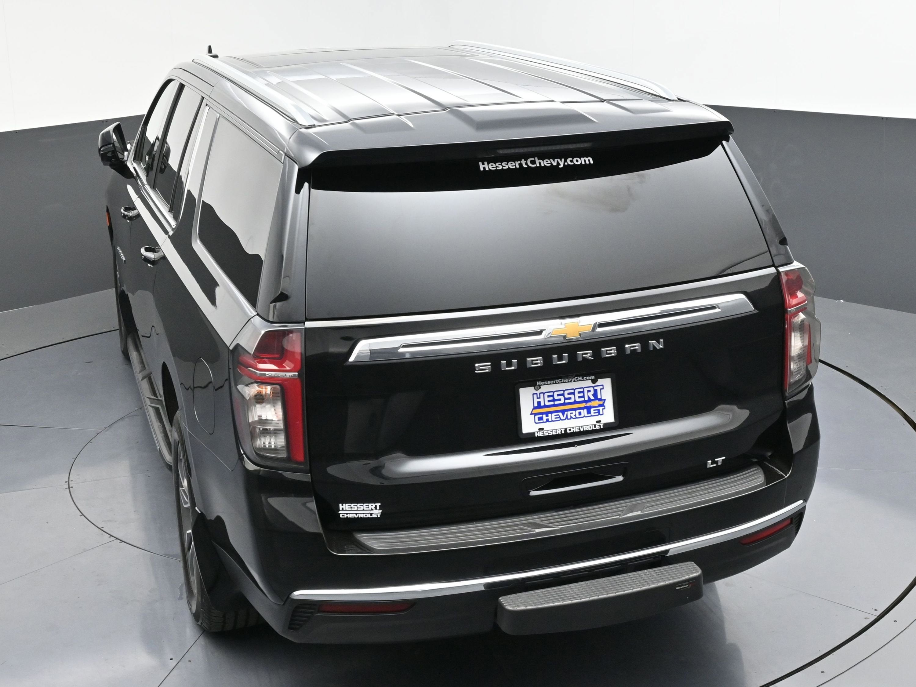 2023 Chevrolet Suburban LT