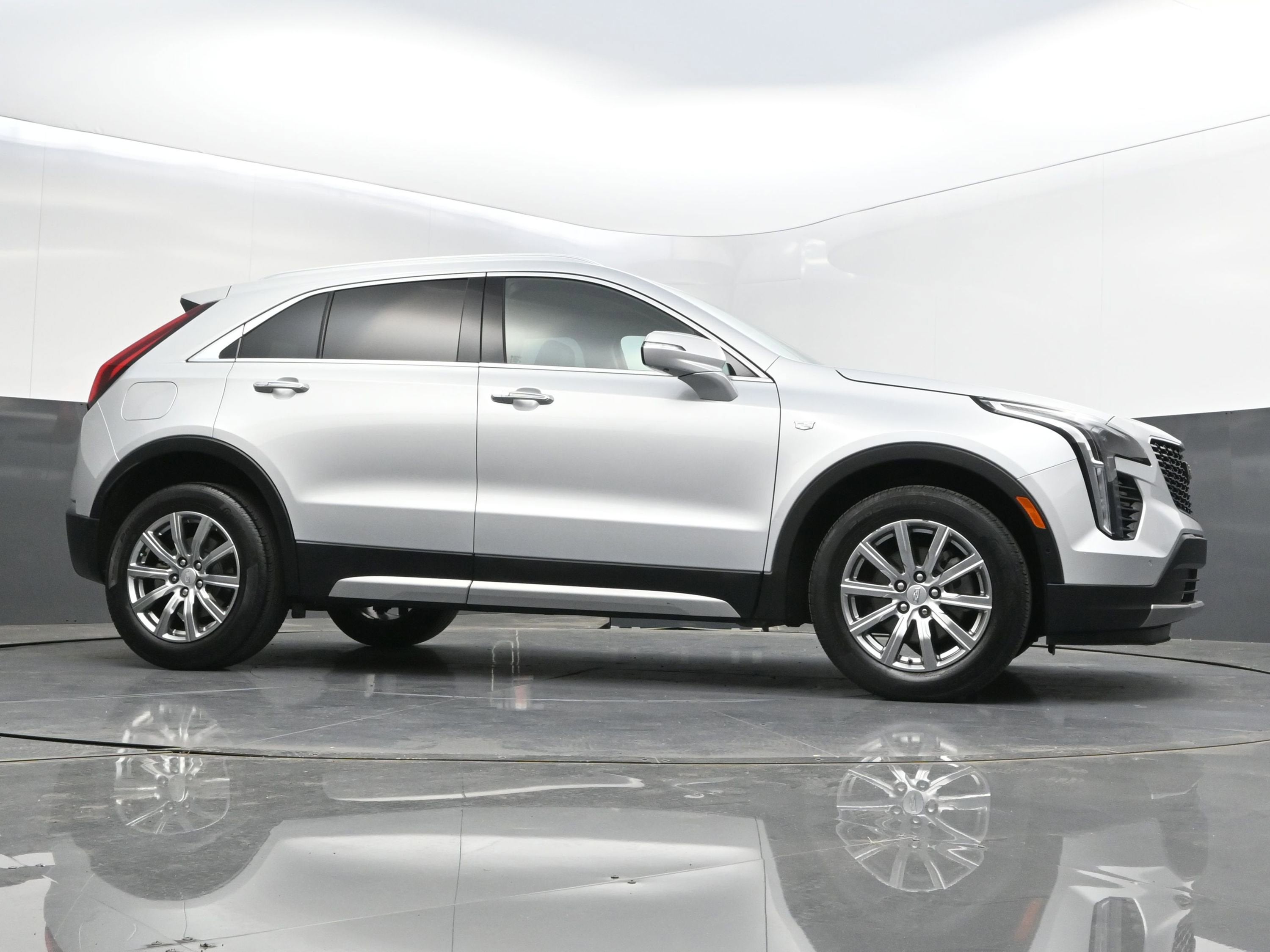 2022 Cadillac XT4 Premium Luxury