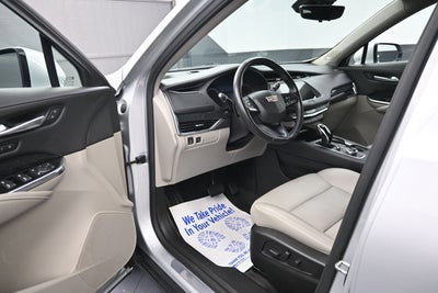 2022 Cadillac XT4 Premium Luxury