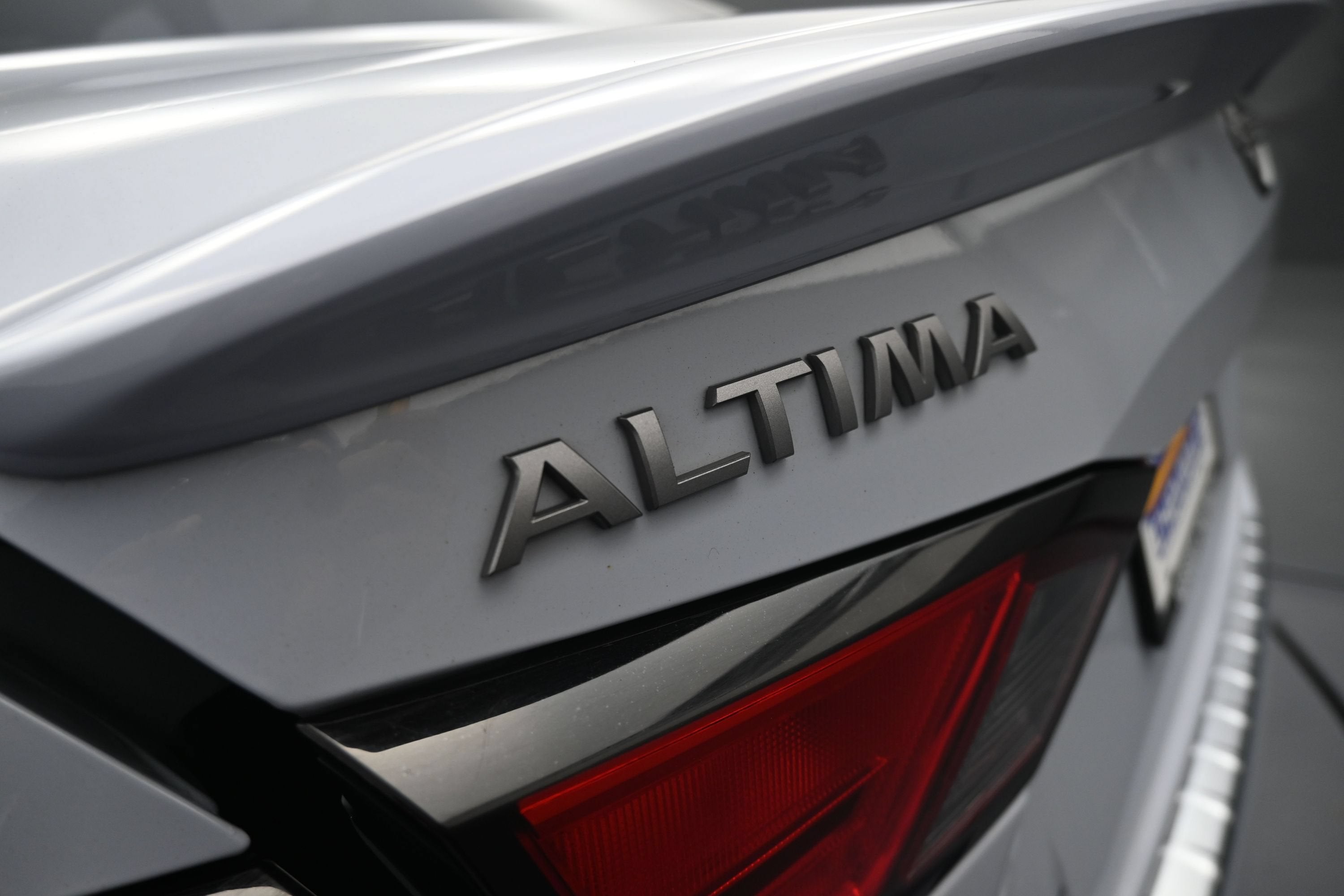 2023 Nissan Altima SR FWD