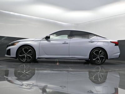 2023 Nissan Altima SR FWD
