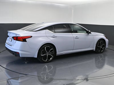 2023 Nissan Altima SR FWD