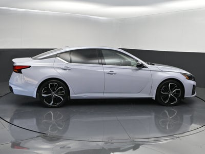 2023 Nissan Altima SR FWD