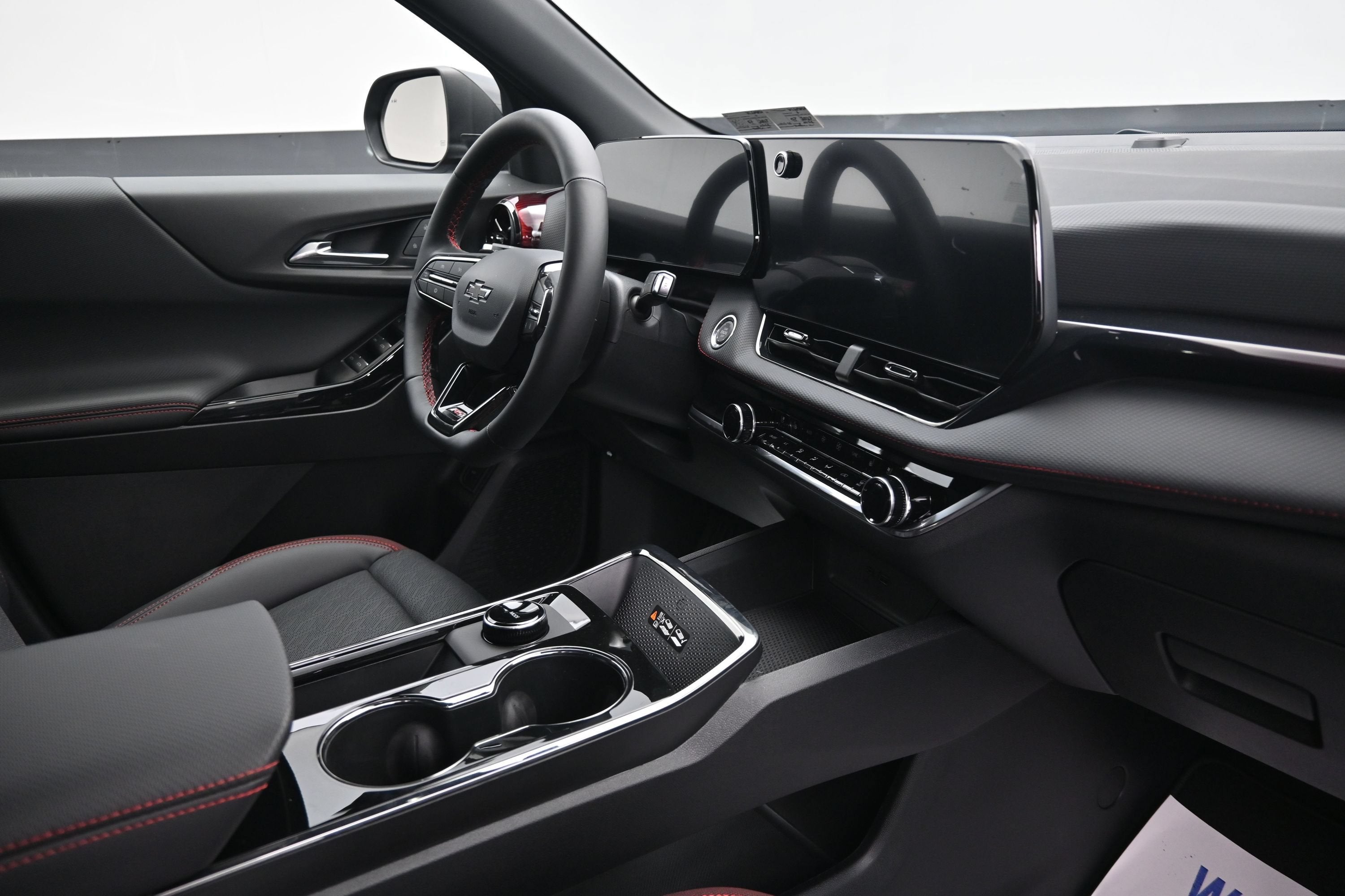 2027 Chevrolet Equinox RS - Photo 34