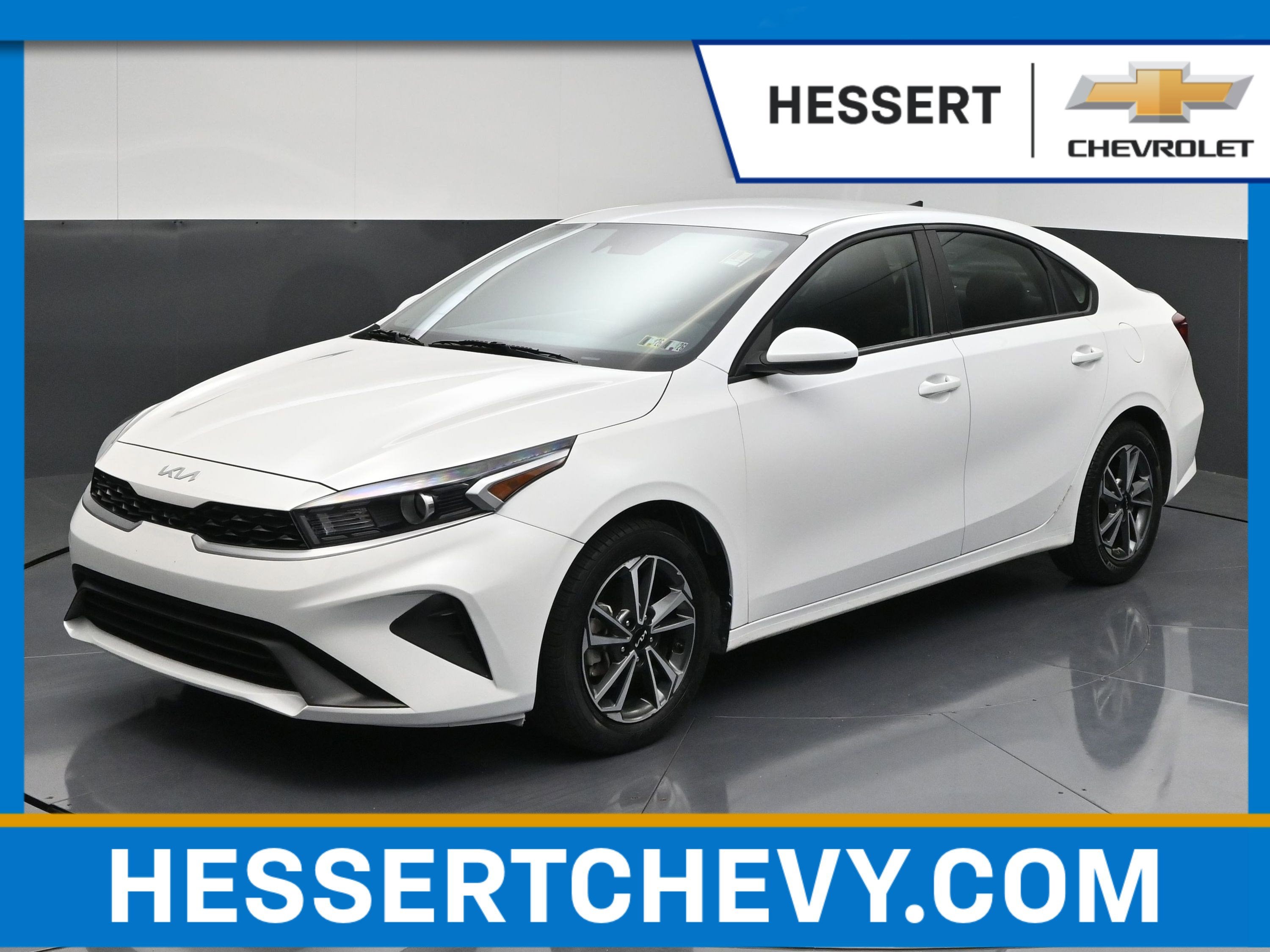 2023 Kia Forte LXS AT's photo