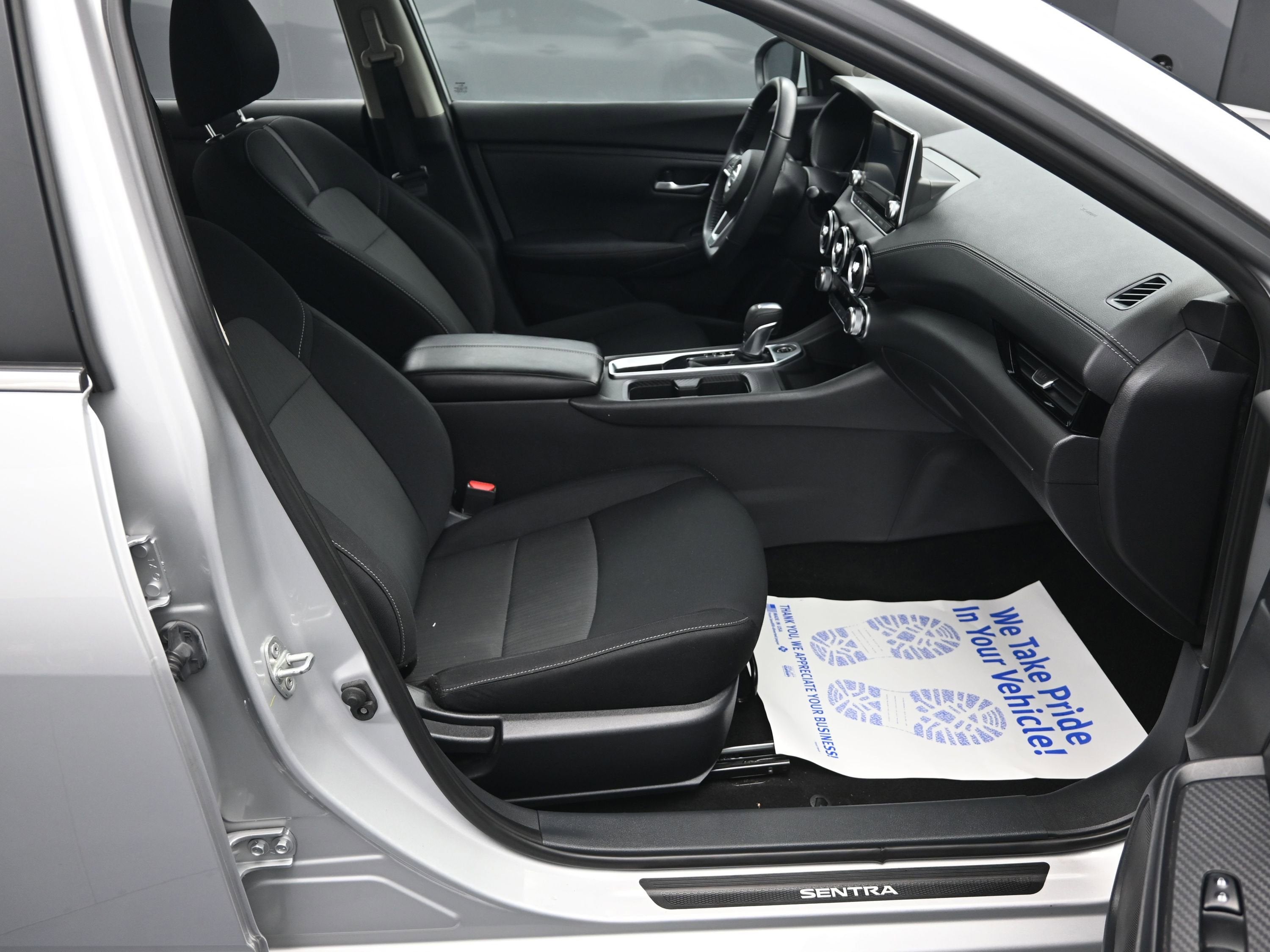 2022 Nissan Sentra SV Xtronic CVT