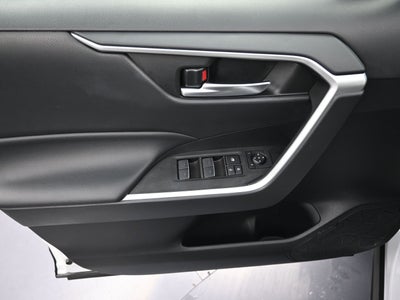 2023 Toyota RAV4 Hybrid SE