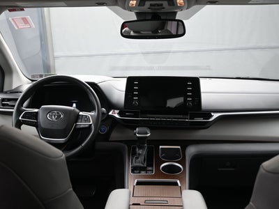 2021 Toyota Sienna XLE