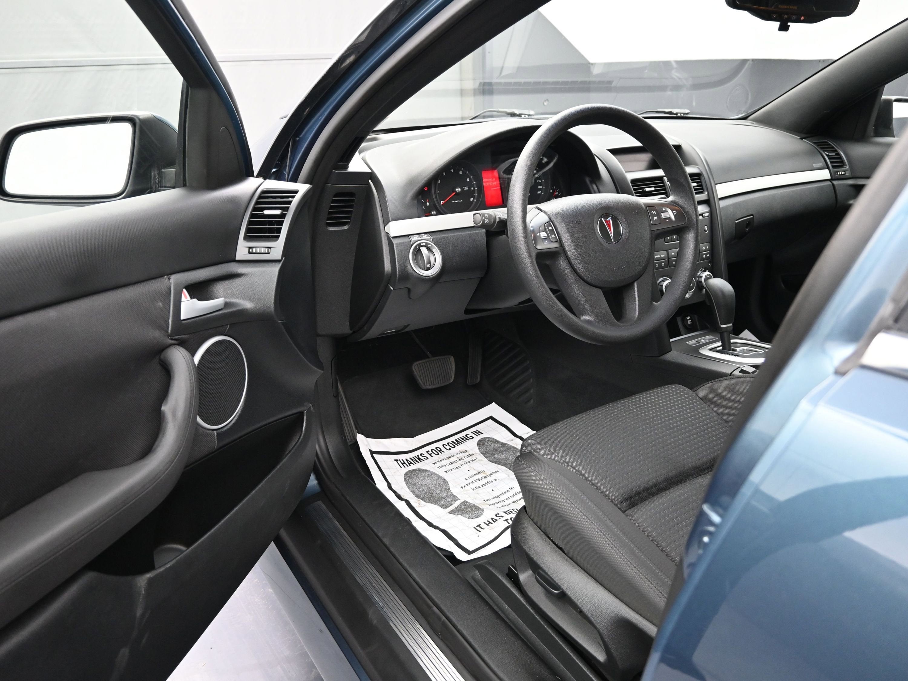 2009 Pontiac G8 4dr Sdn