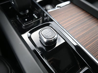 2023 Volvo S60 B5 Plus Dark Theme