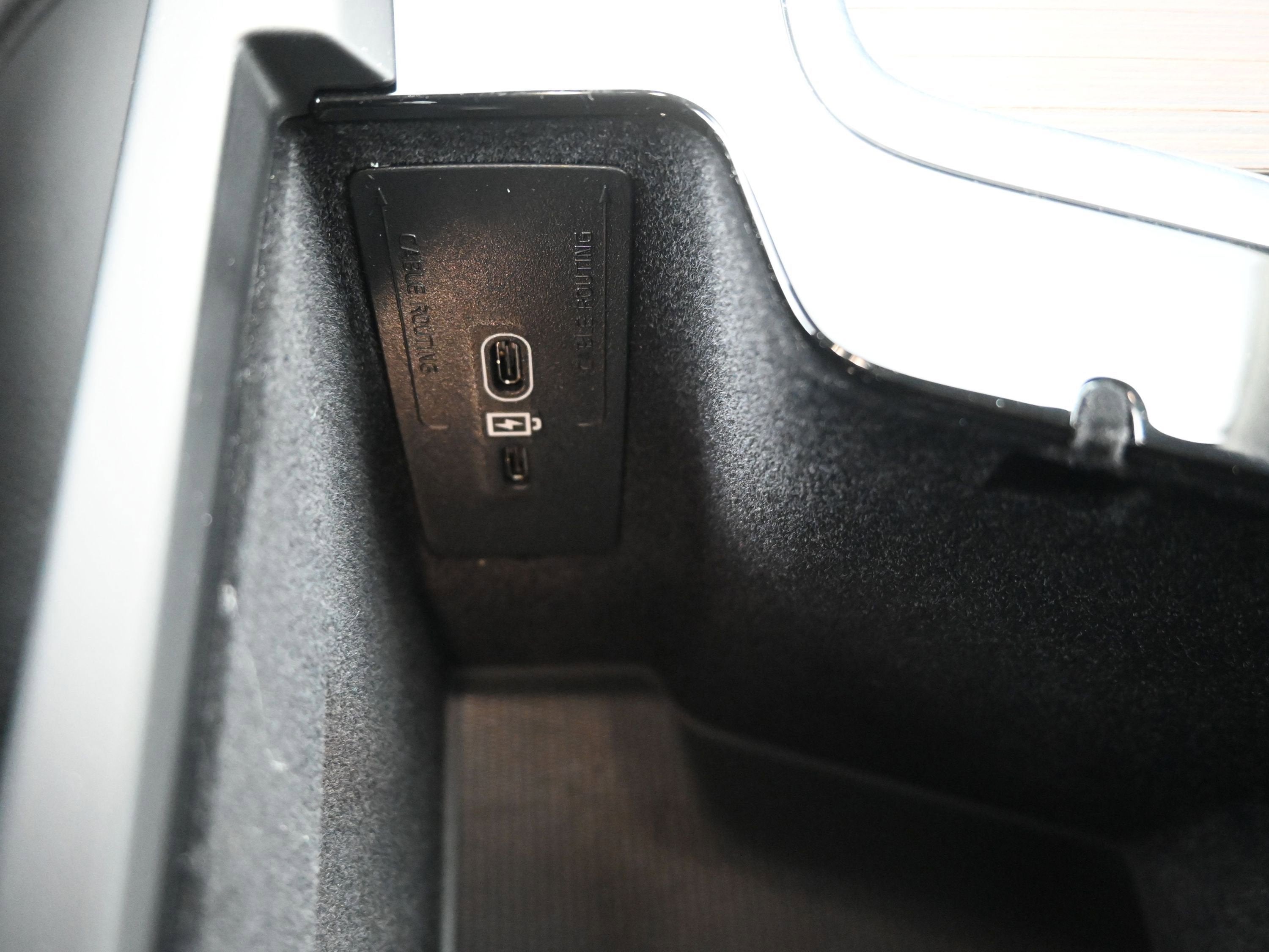 2023 Volvo S60 B5 Plus Dark Theme