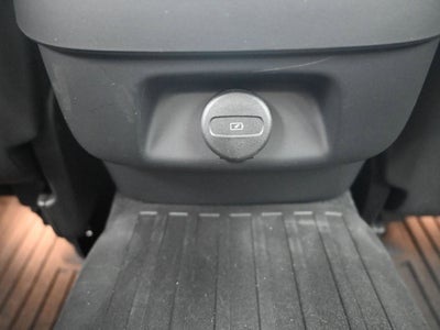 2023 Volvo S60 B5 Plus Dark Theme