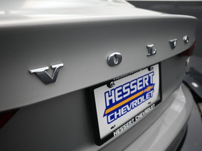 2023 Volvo S60 B5 Plus Dark Theme