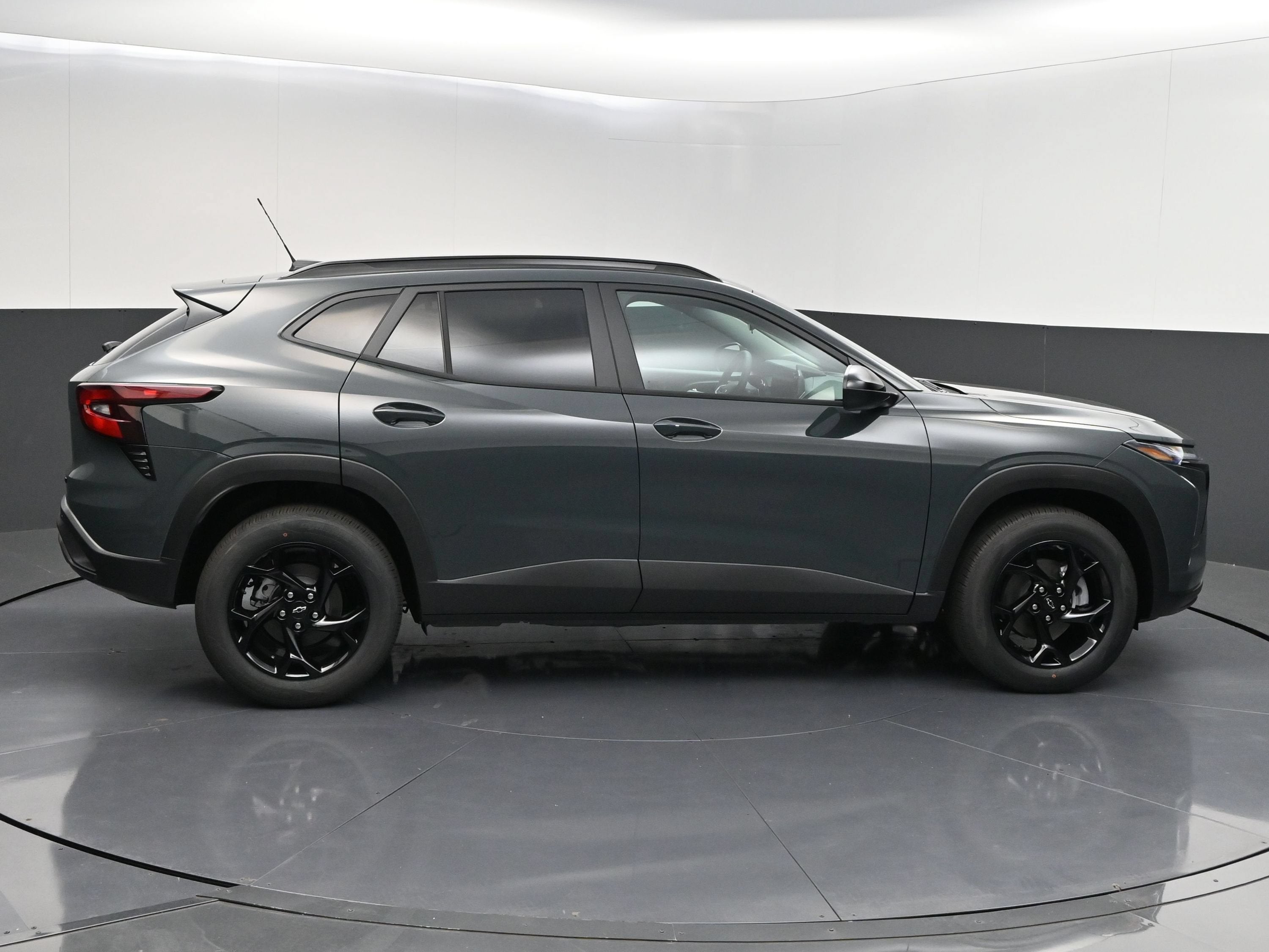 2026 Chevrolet Trax LT - Photo 9