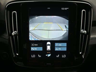 2022 Volvo XC40 T5 R-Design