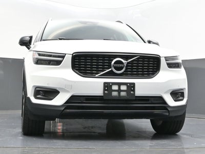 2022 Volvo XC40 T5 R-Design