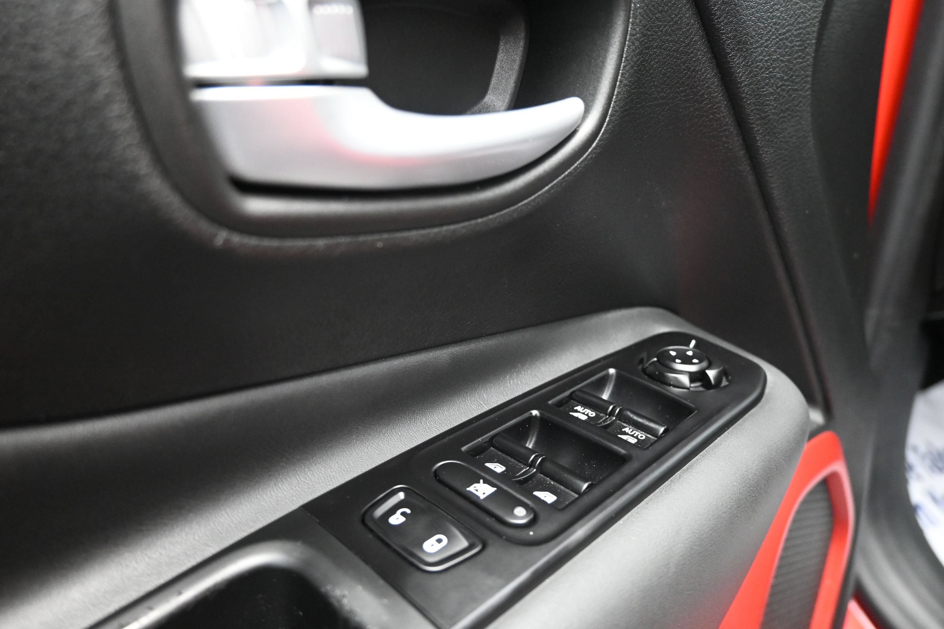 2023 Jeep Renegade Red Edition - Photo 26
