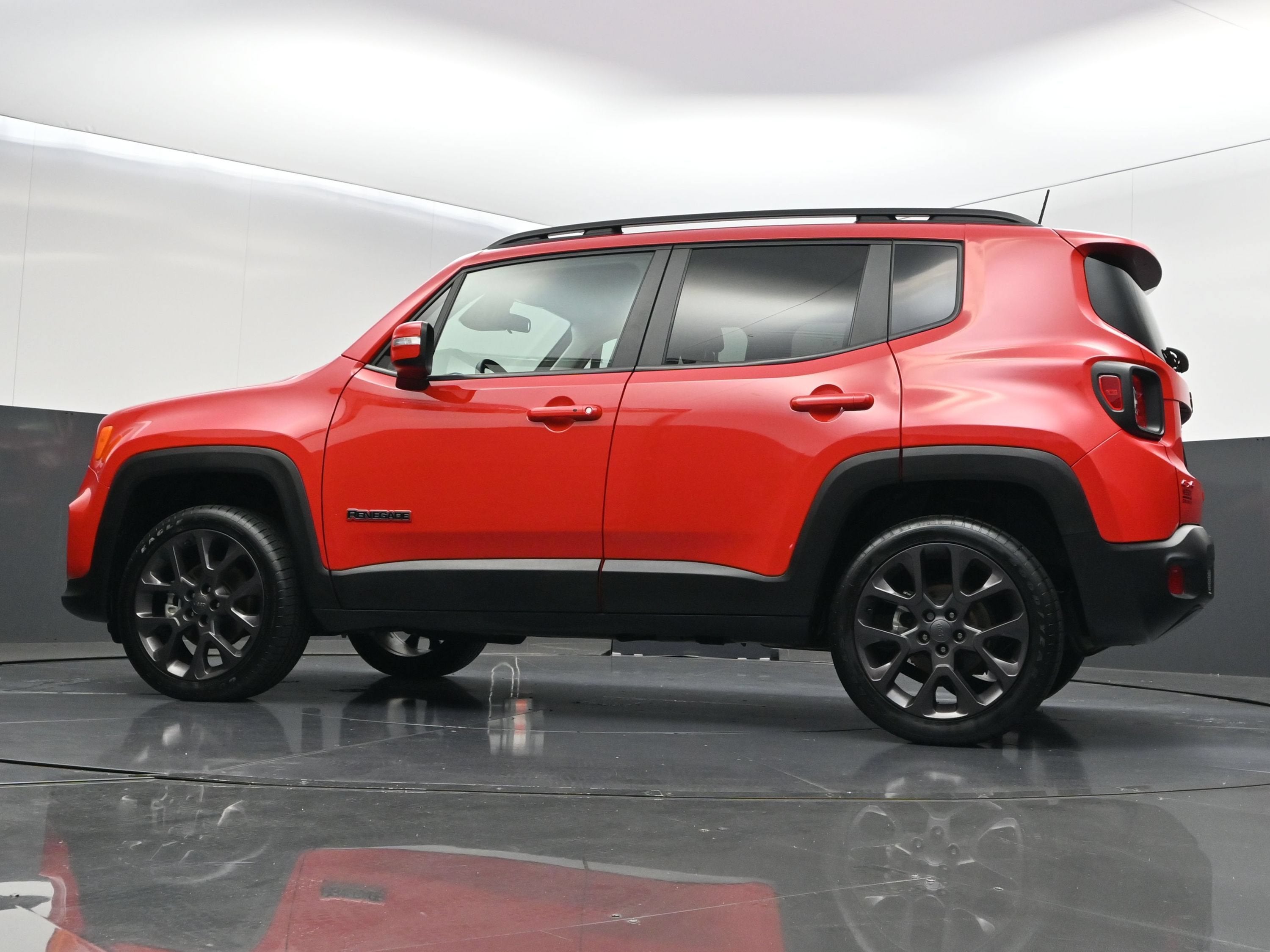 2023 Jeep Renegade Red Edition - Photo 41