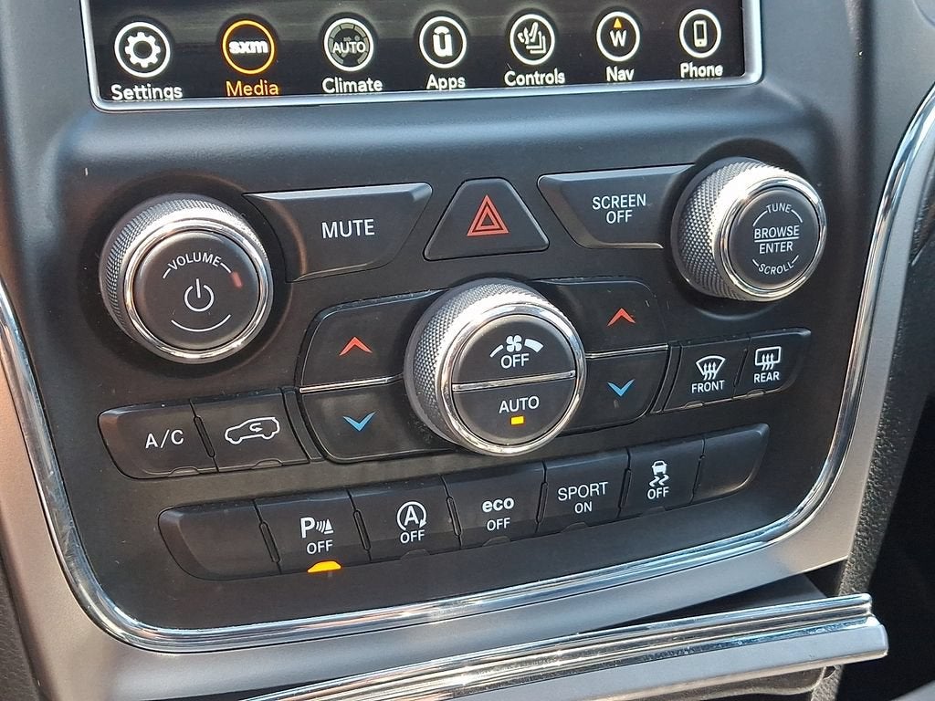2018 Jeep Grand Cherokee Altitude - Photo 18