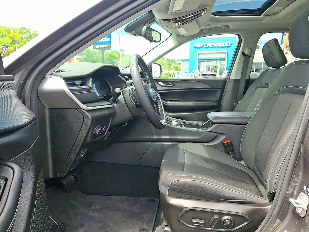 2024 Jeep Grand Cherokee Laredo X 4x4