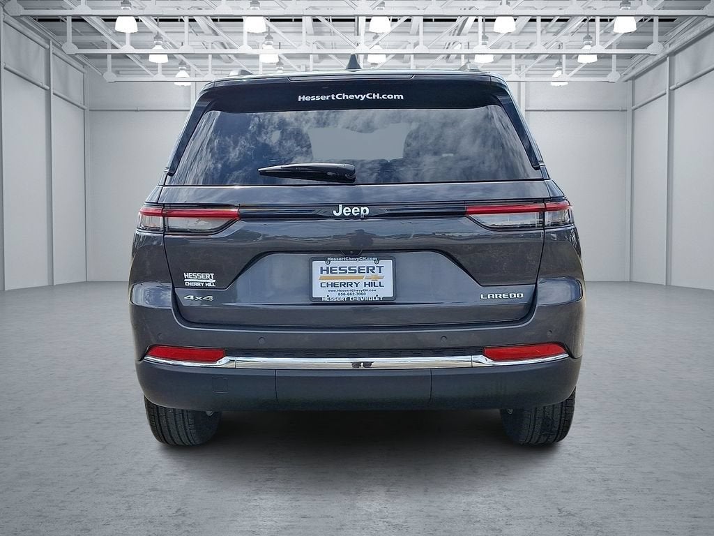 2024 Jeep Grand Cherokee Laredo X 4x4