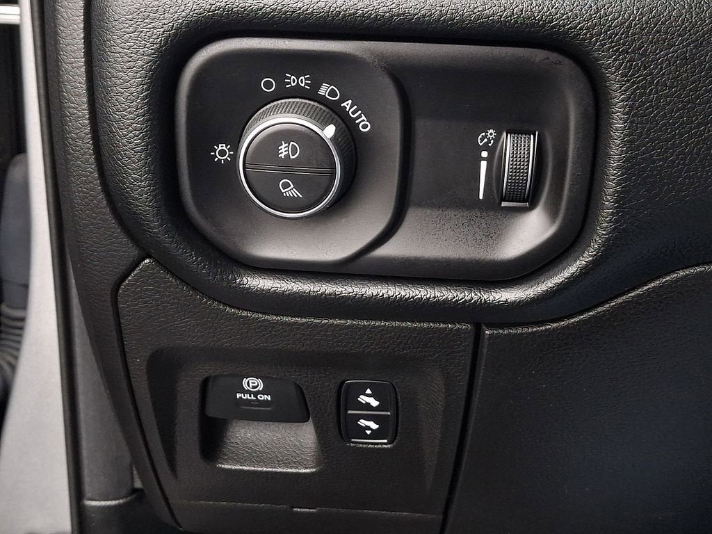 2020 RAM 1500 Rebel Crew Cab 4x4 5'7" Box