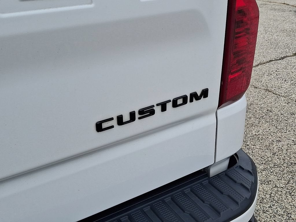 2023 Chevrolet Silverado 1500 Custom