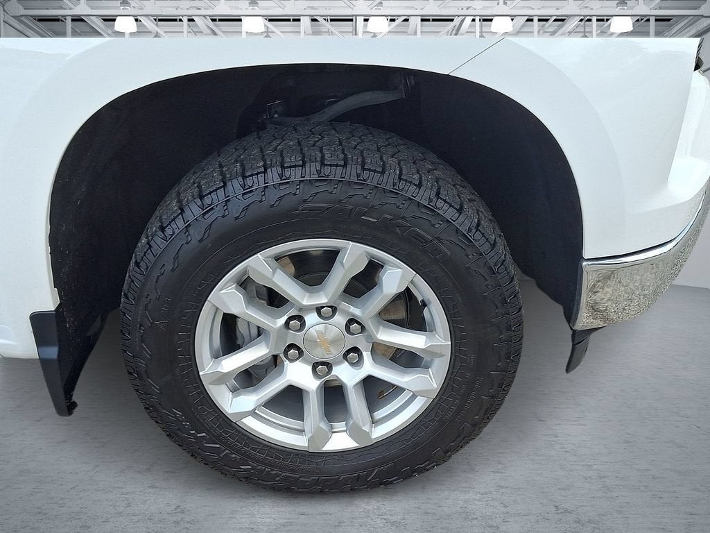 2024 Chevrolet Silverado 1500 LT - Photo 10
