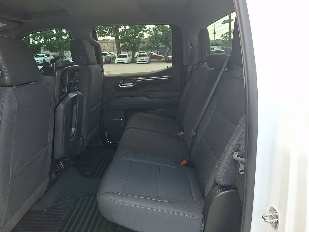 2024 Chevrolet Silverado 1500 LT - Photo 12